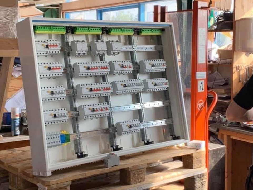 oesterild-og-hannaes-el-service-kompetencer-landbrugsinstallationer-6